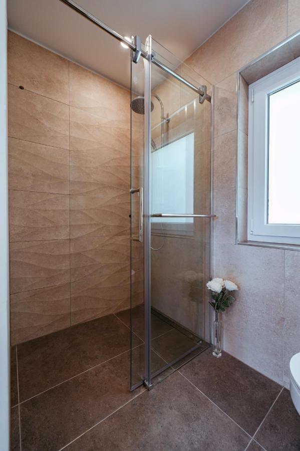 Apartment Oddih With Terrace And Private Sauna *